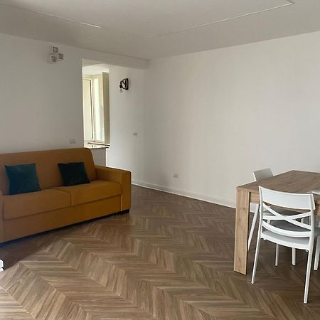 Dora House Napoli Apartment ภายนอก รูปภาพ