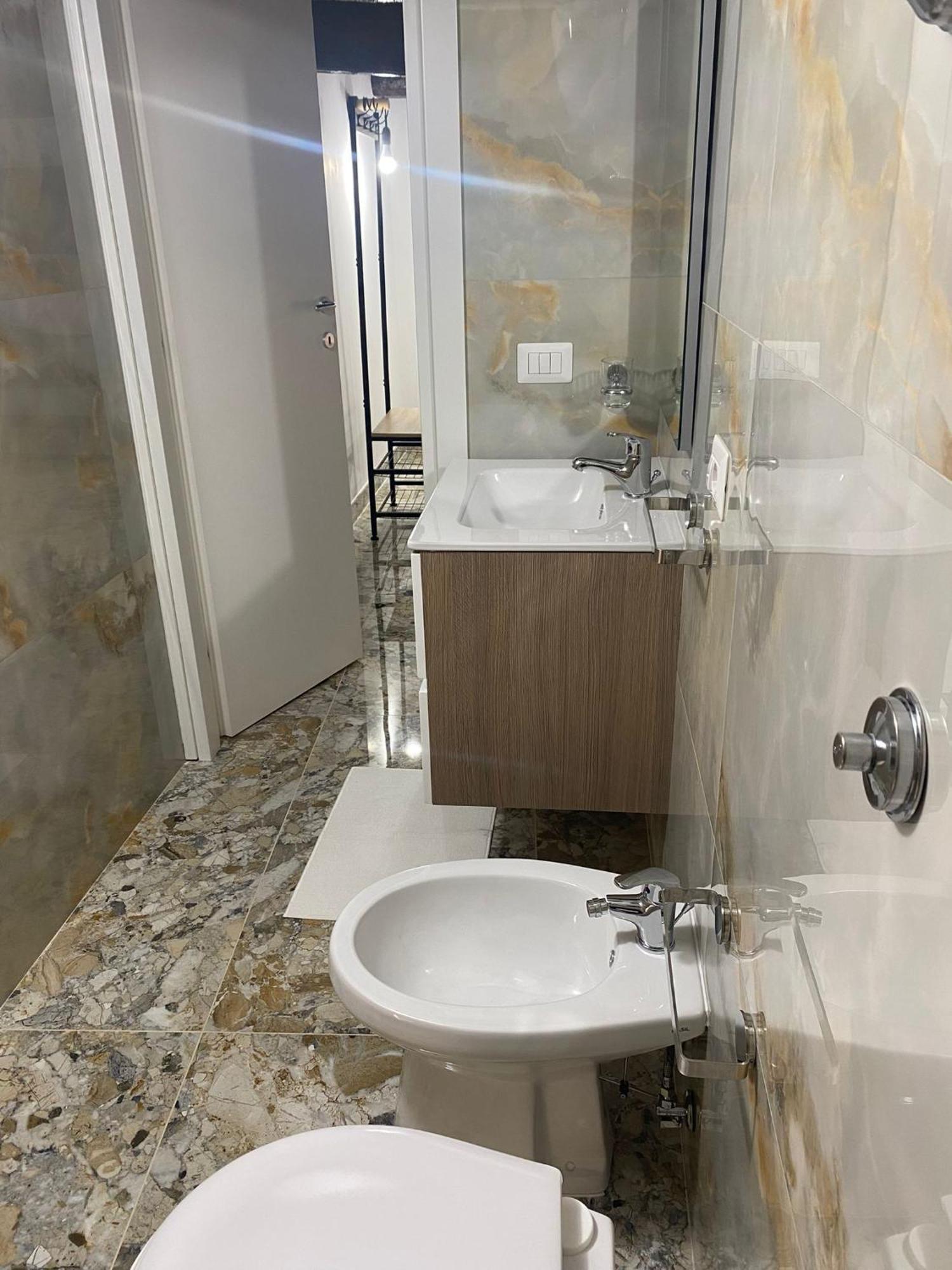 Dora House Napoli Apartment ภายนอก รูปภาพ