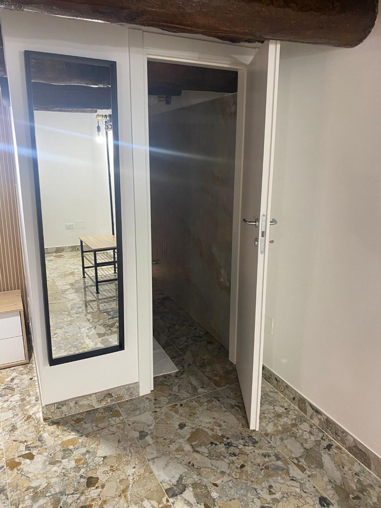Dora House Napoli Apartment ภายนอก รูปภาพ